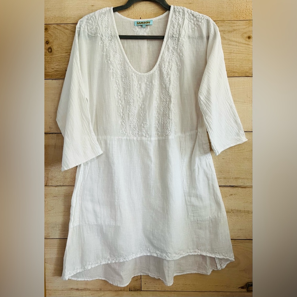 Samson Whitework Embroidered Women's Top 3/4 Sleeves Asymmetrical Hem Sz S